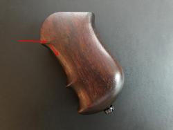 Later Colt Grip.jpg