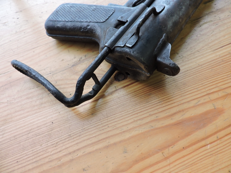 Strange 9mm Grease Gun ? The U.S. M3M3A1 Message Board