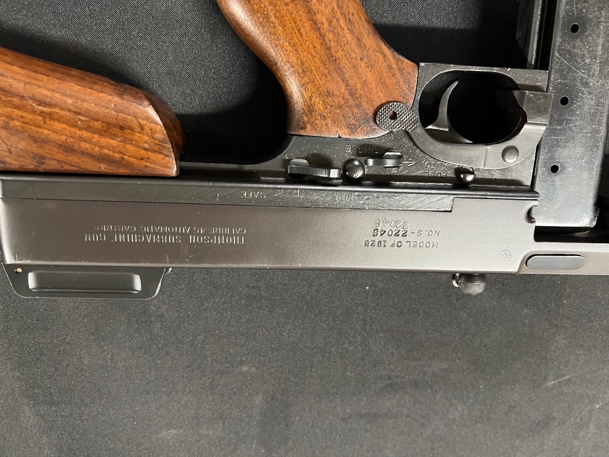 Identification of Savage Thompson - Thompson Submachine Gun