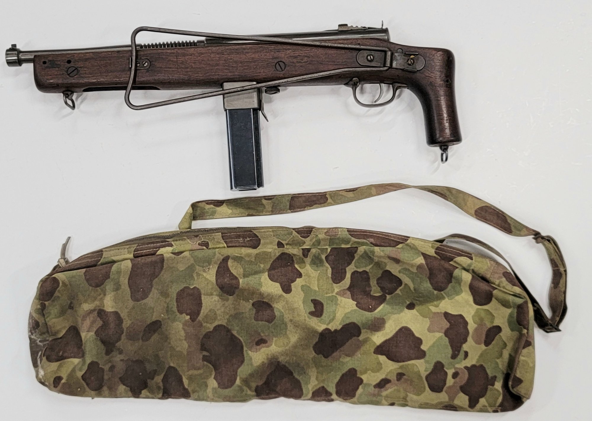 WWII USMC Paramarine M55 Reising Submachinegun - Reising Message Board ...